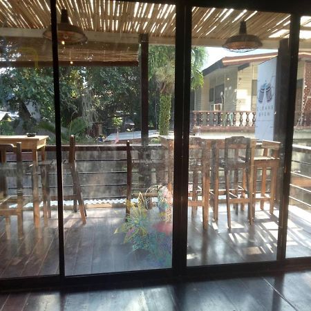 Laule'A Hostel Эль-Нидо Экстерьер фото